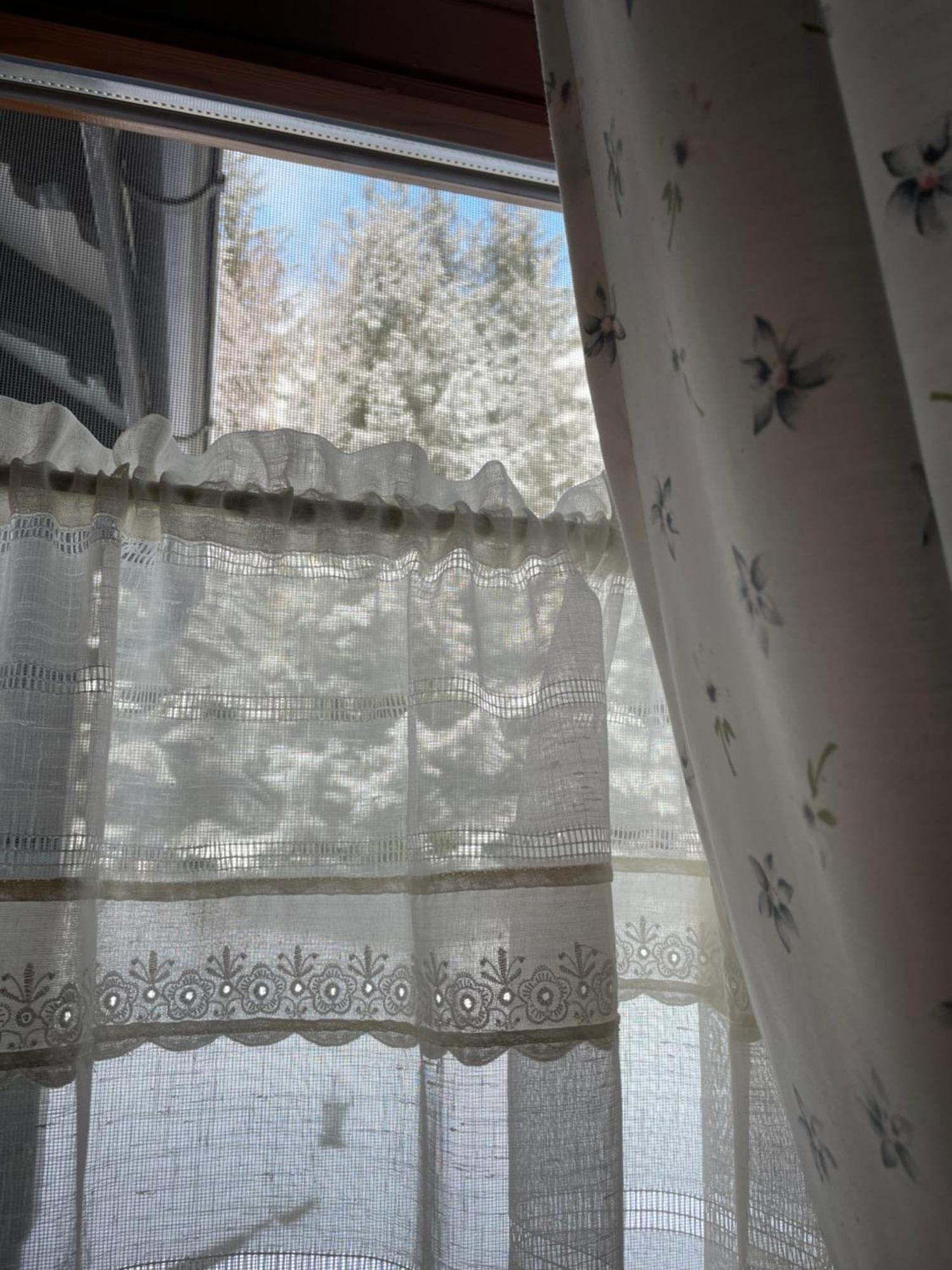 Relaxation In Guta Гута Покращене Шале Exterior photo