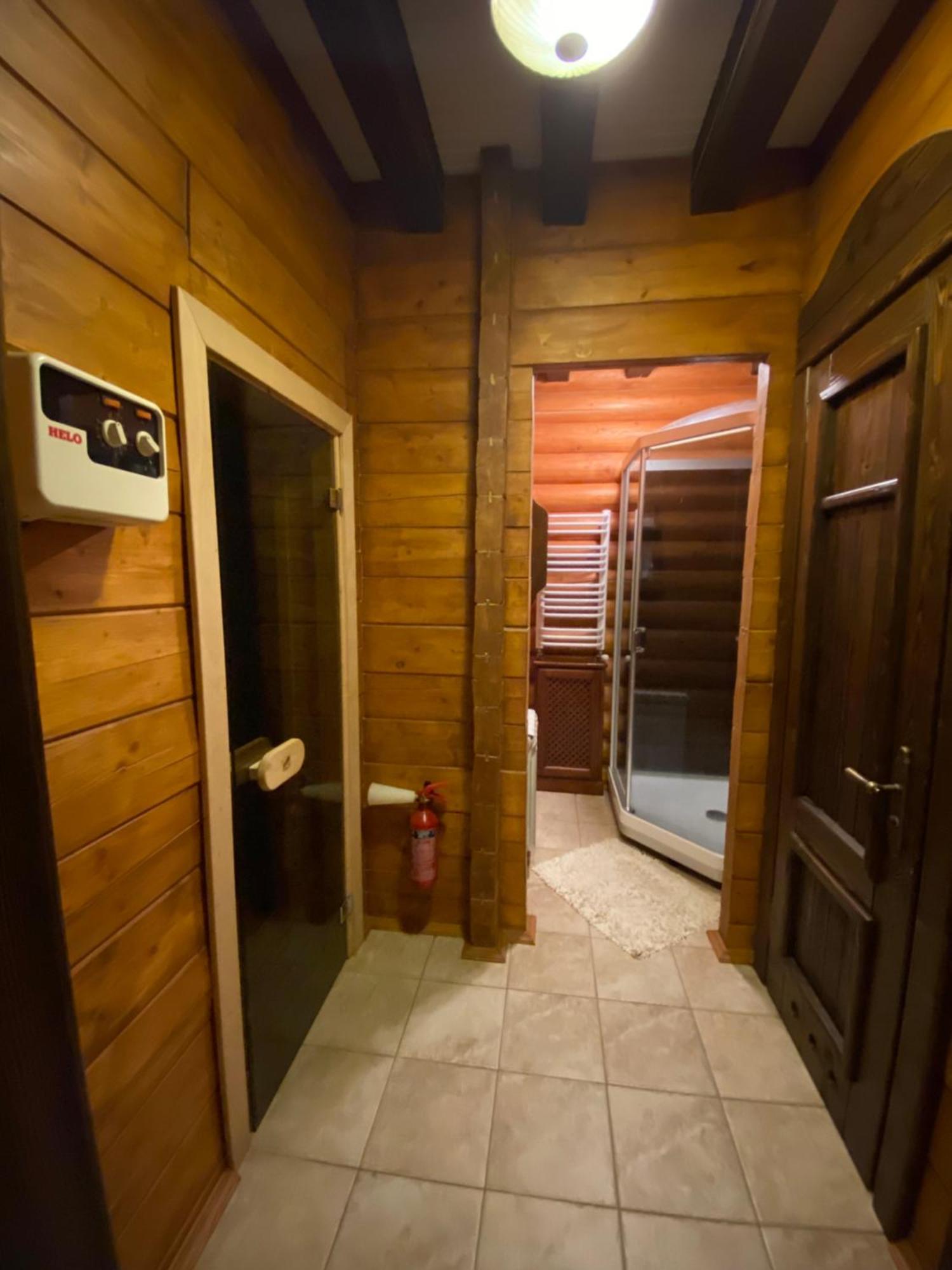 Relaxation In Guta Гута Покращене Шале Exterior photo